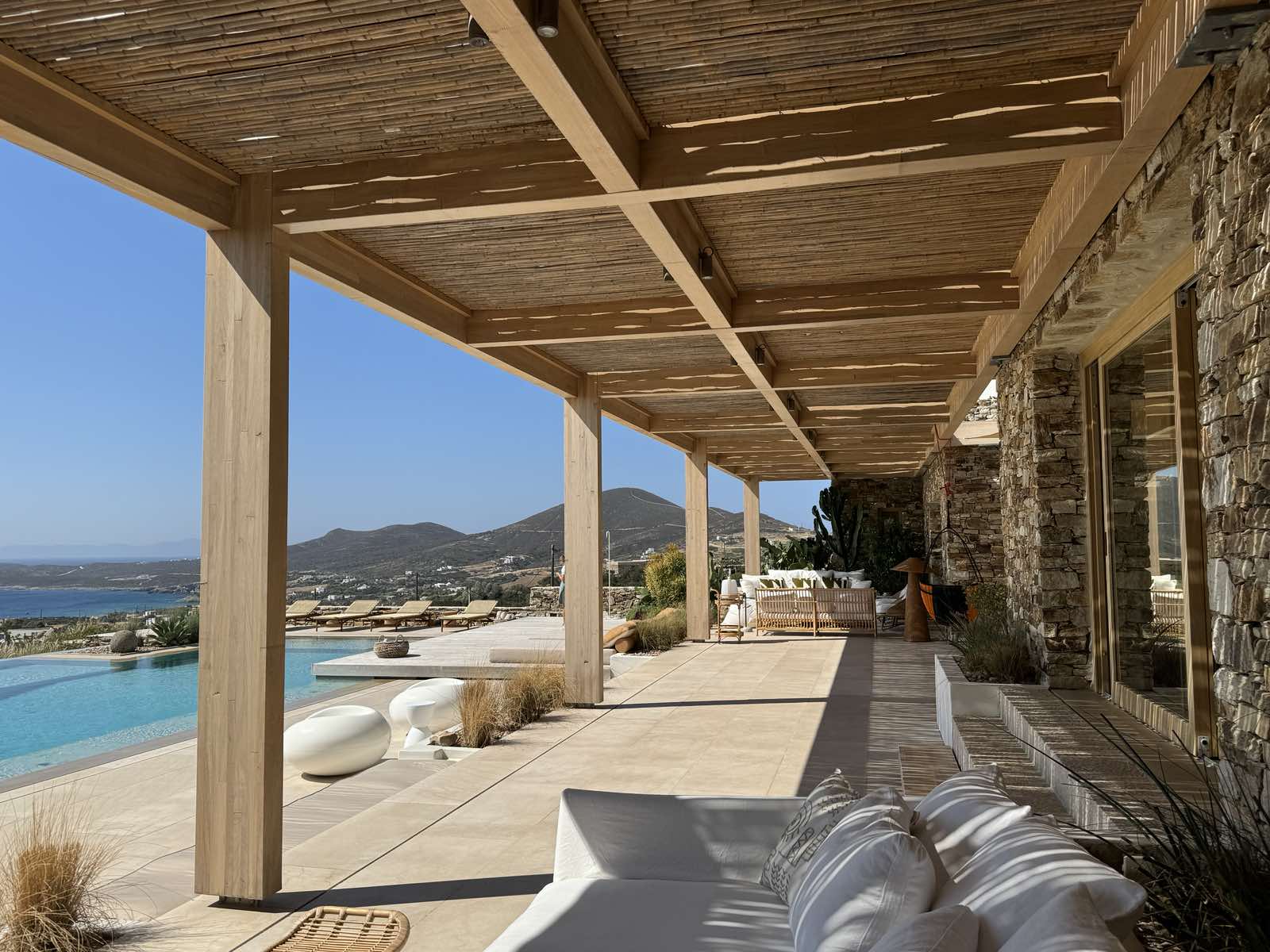 Luxury Room 5 Image 2