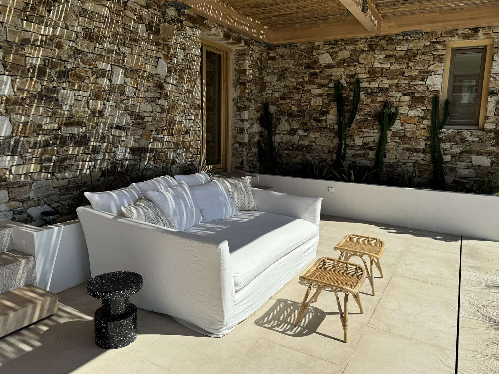 Luxury Room 5 Image 1